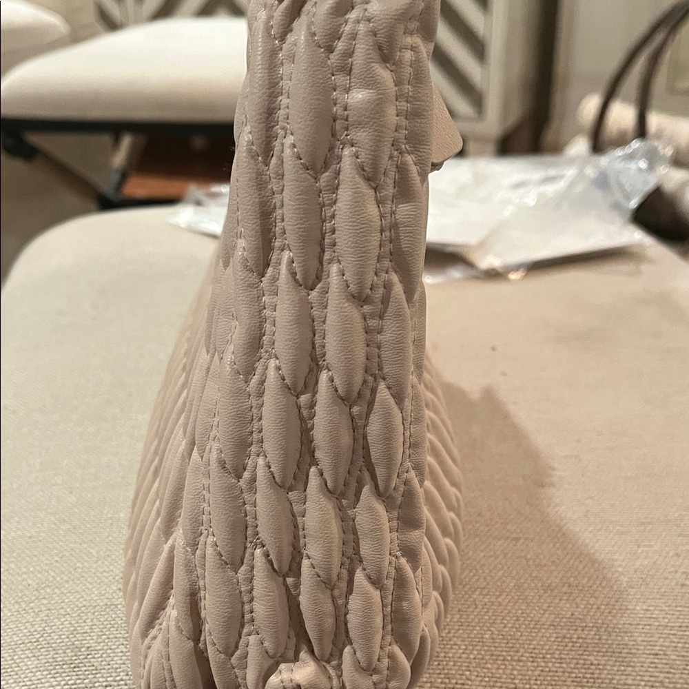 H&M Beige Quilted Shoulder Bag/NWT - Picture 10 of 14